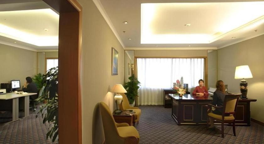Capital Hotel Beijing Exterior foto
